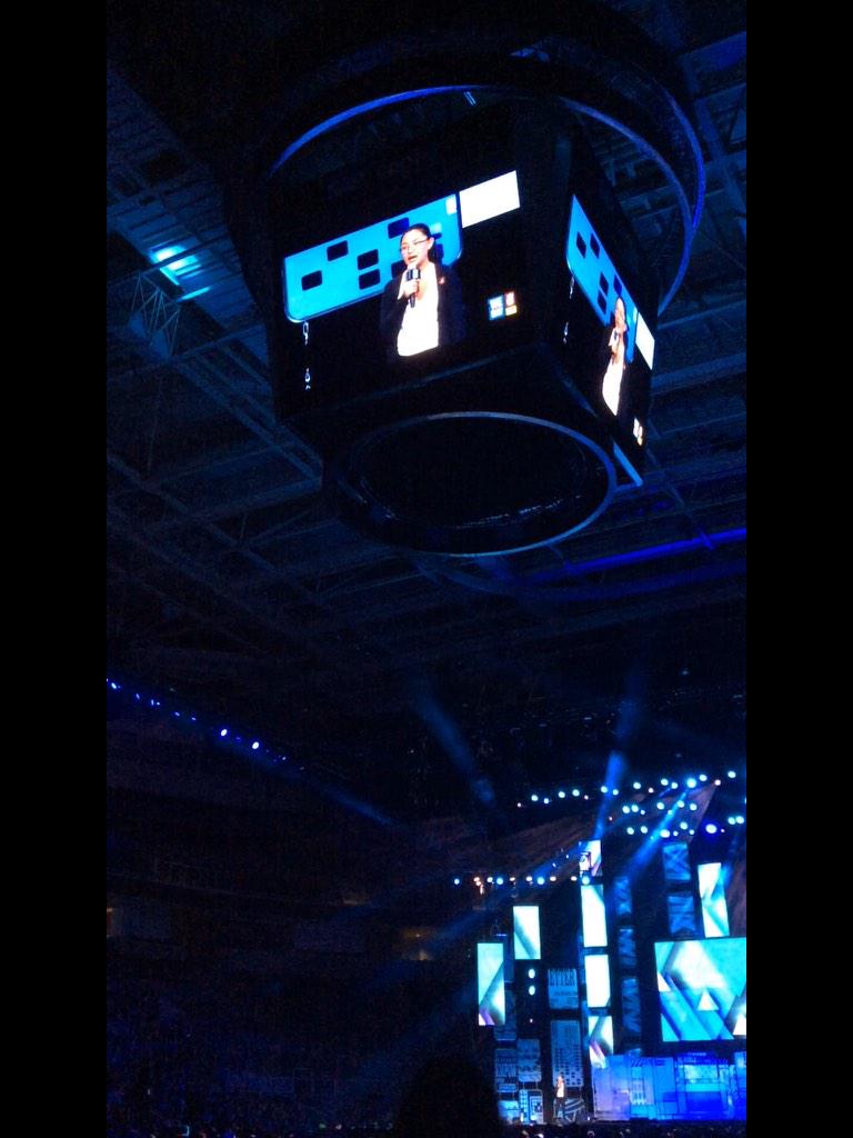 ____ming_____'s tweet photo. Onstage and getting ready for @weday. Such a great feeling to be surrounded by so much energy! http://t.co/y4PvxWasDm