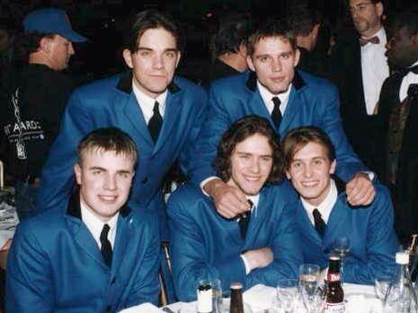 CharBird82's tweet image. ooooohhhh iam very excited for @takethat at the @BRITAwards #BRITs2015 #1995flashback @GaryBarlow 👏❤️😄