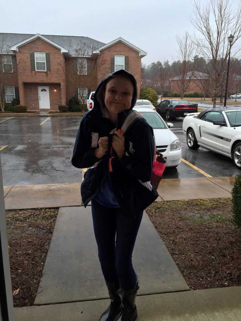 ttiinnnnaaa's tweet photo. Snow day in auburn guys!!!! #snow #doyouwannabuildasnowman #snow4lyfe http://t.co/h7T3F61boe