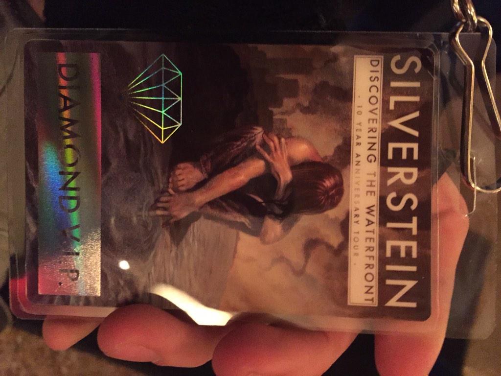 JoshuaChaoss's tweet photo. @silverstein #VIPDIAMOND #DTW10 http://t.co/sDmkeBJmgm