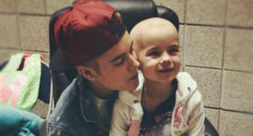 fallbackbieber's tweet photo. #21FavoriteThingsAboutJustin
15. his undeniable kindness http://t.co/L1rPtOkPzX