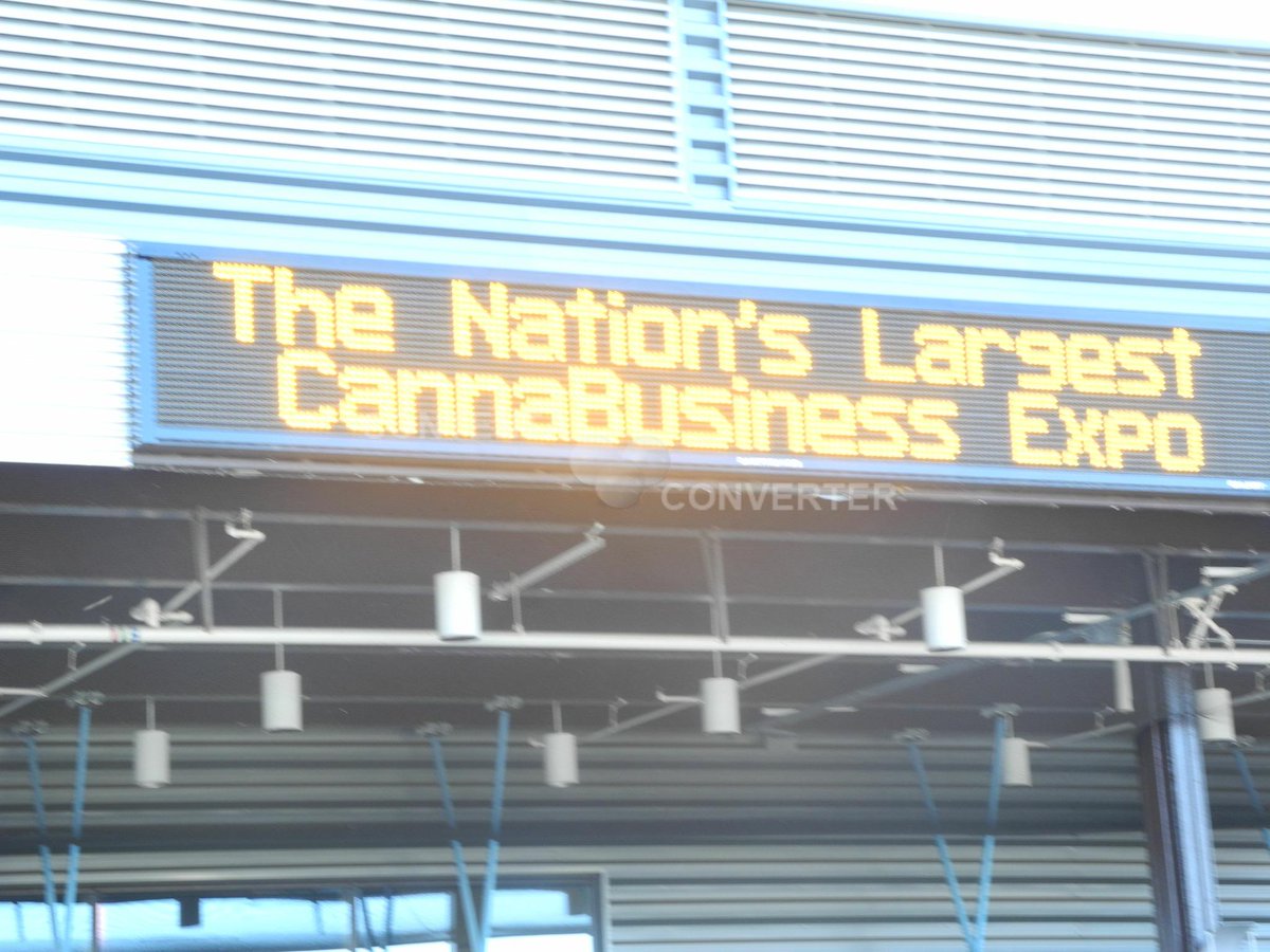 SamuelMaupin1's tweet photo. #CannaCon2015 http://t.co/XW8JulqIxp