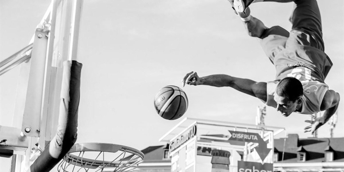 ElHuffPost's tweet photo. Diez fotógrafos españoles, entre los finalistas de los Sony World Photography Awards 2015 http://t.co/zVj5T5RkQV http://t.co/l4oqHpbiCG