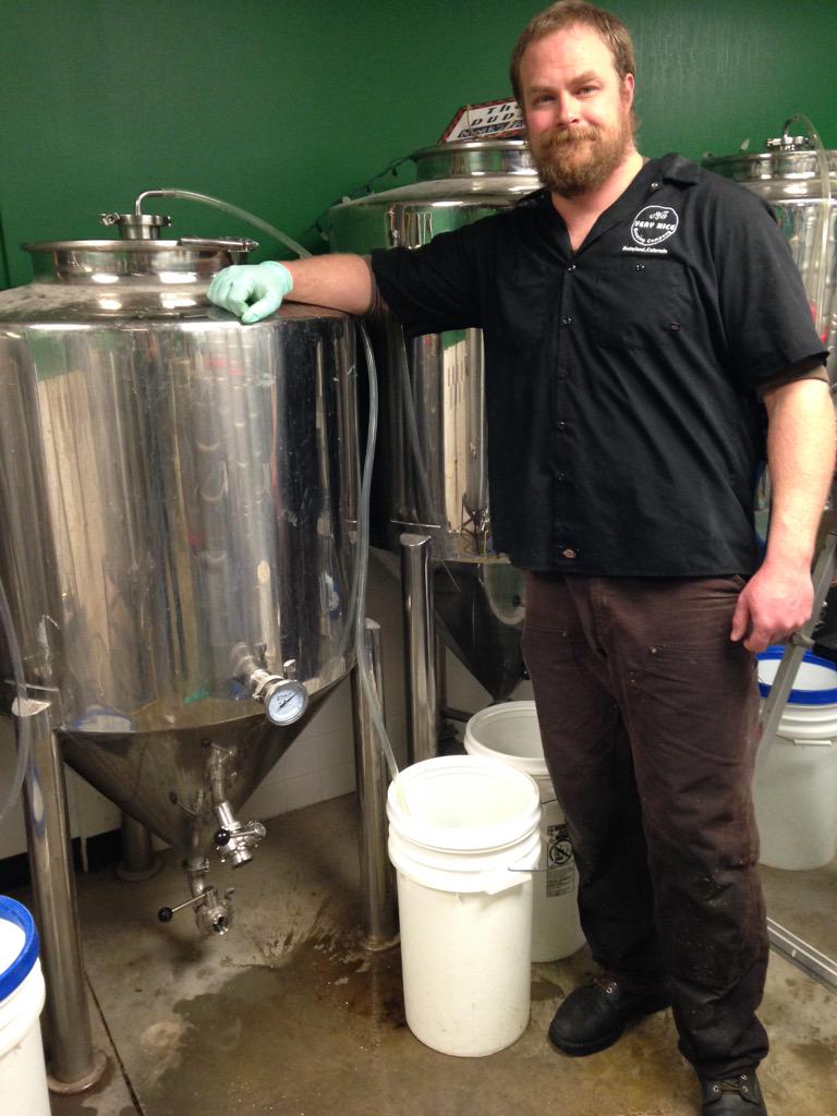 VeryNiceBrewing's tweet photo. 3.5 BBLs of #SimultaneousBrew in the can! Thanks! @StrangeCraftCo @pikespeakbeer @KannahCreekBrew @echobrewing http://t.co/M4XE1oyDvU