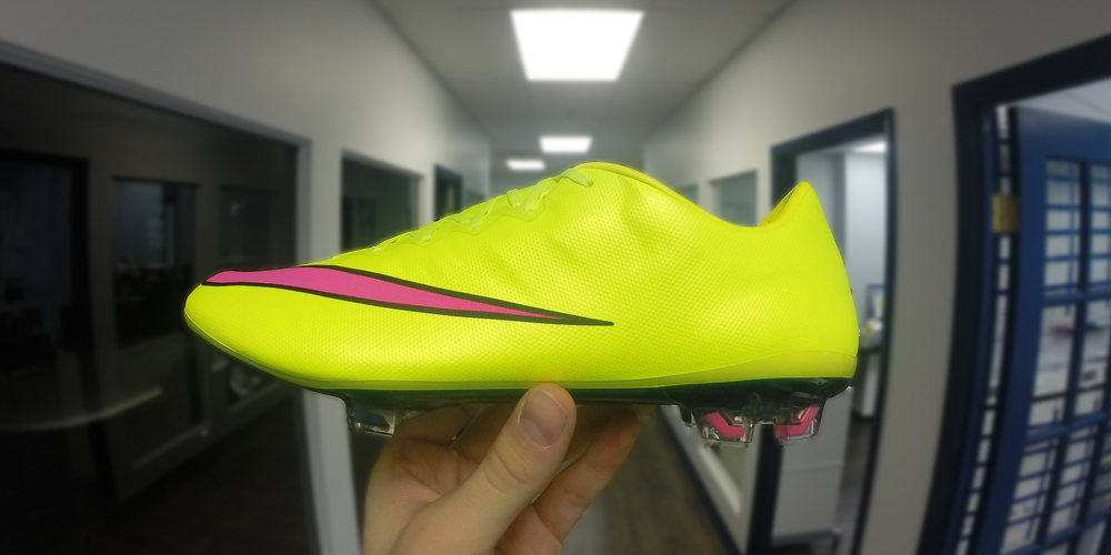E_S_Maple's tweet photo. More from the @nikefootball #HighlightPack. The Mercurial Vapor X has arrived.

Available online &amp; in-store. http://t.co/tGMYZi3NGV