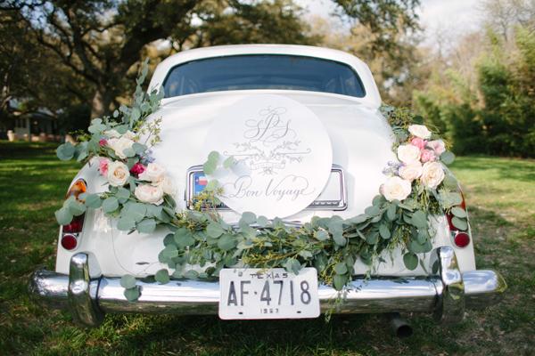 iloveswmag's tweet photo. We guarantee there is plenty to love about this beautiful #SWV7 wedding from @LovelyDetails! http://t.co/C0YE7FIUuG http://t.co/HdjXJdSIDV