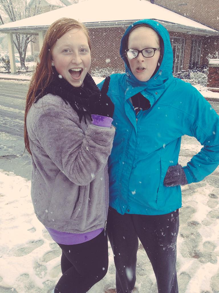 shelburchfield's tweet photo. SNOW DAY fun with these sweet friends! ❄️😁 http://t.co/4GdfyeFjkZ