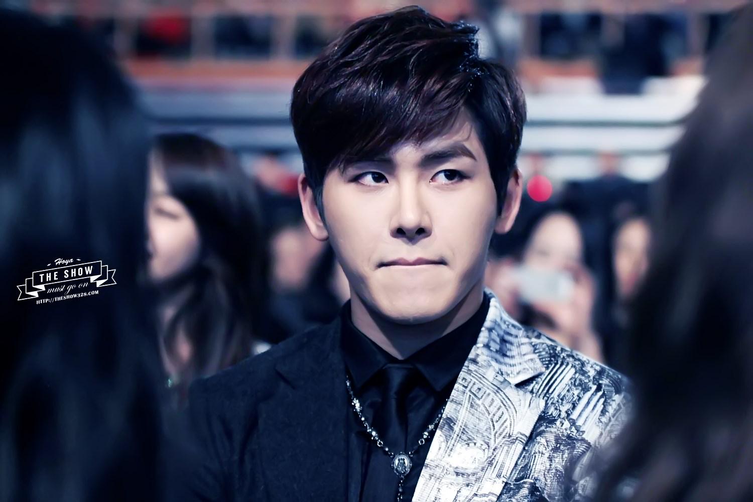 dana on Twitter: "“@pannchoa: LEE HOWON=KING OF PHOTOBOMB? x_x http://t