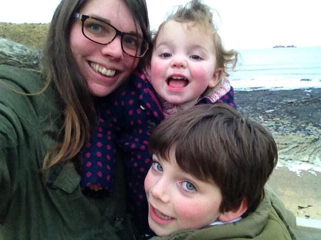 CarolineStrath's tweet photo. Off to bed!Fun times with the little folk on the lighter nights and sleeping soundly on a healthy £850 hit #mind3000 http://t.co/VgY1kic3Vv