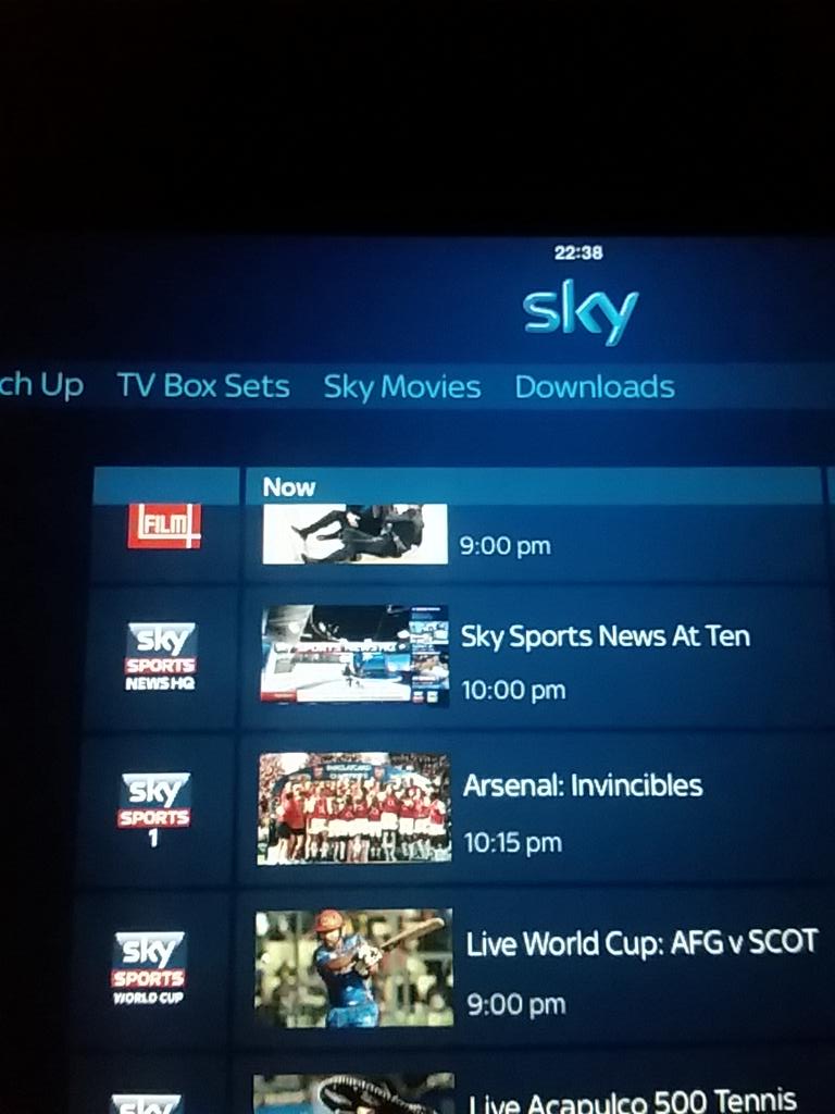 Manzeisdrunk's tweet photo. @SkySports are being ruthless tonight #invincibleswho? #wengerin http://t.co/y2pUyler6P
