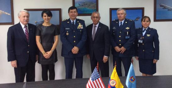 Sector Defensa y la NASA afianzan colaboración para programa aeroespacial colombiano