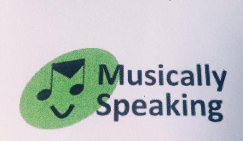SteveMinnikinMP's tweet photo. Another fantastic Carindale Community Connect meeting last night. Musically Speaking were the guest Speakers. http://t.co/uccs819wqY