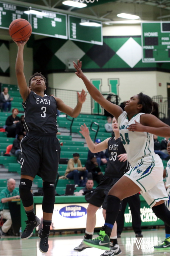 VictoryViewsOH's tweet photo. The Lakota East vs Winton Woods sectional game came down to the final point! Full album: http://t.co/5ywfObNQHP http://t.co/hLEBHPZLdL