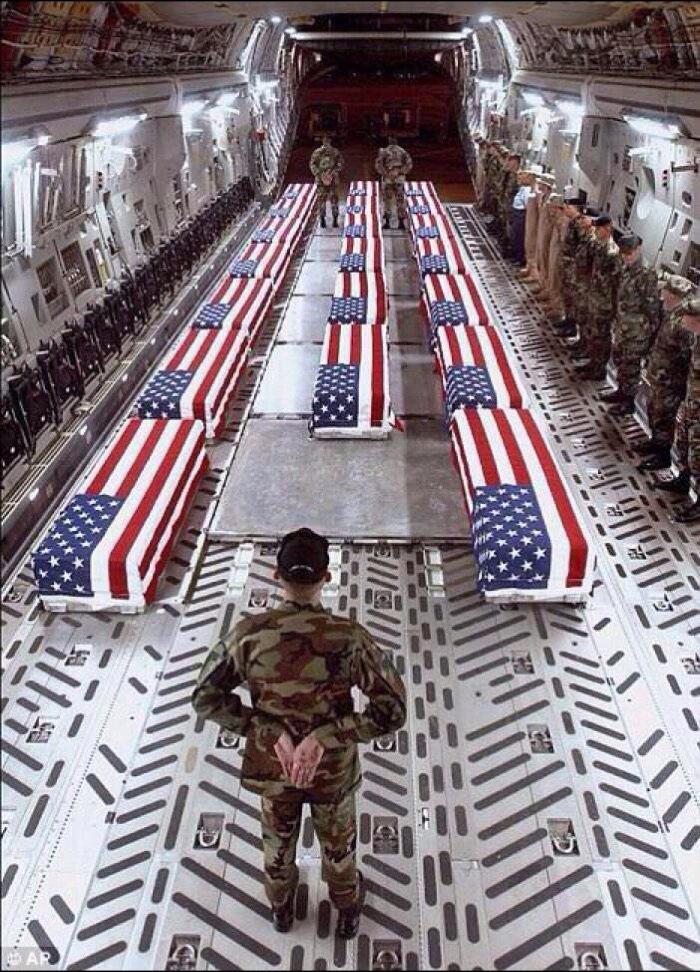 KeepinSouthern's tweet photo. Sadly, sometimes we forget just how much the men and women in uniform sacrifice for our freedom. http://t.co/QR7odcihF6