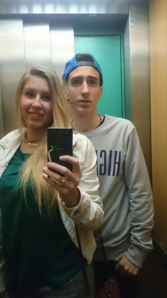 TerryTerribas13's tweet photo. Buenas noches a lo que mas amoooo http://t.co/B4ttyke5AR