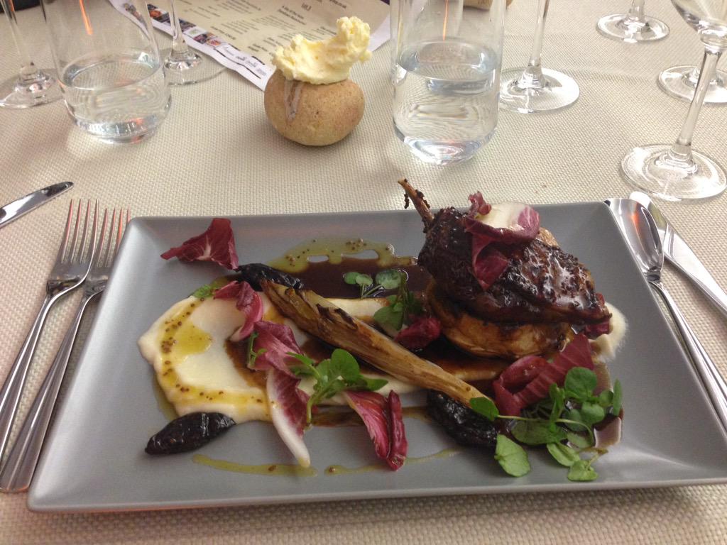 natfrobishers's tweet photo. Thanks to all the chefs @Chartwells_BEUK for the amazing food you cooked this eve #SupplierSummit2015 feeling full 😄 http://t.co/A5m5Fa3oHn