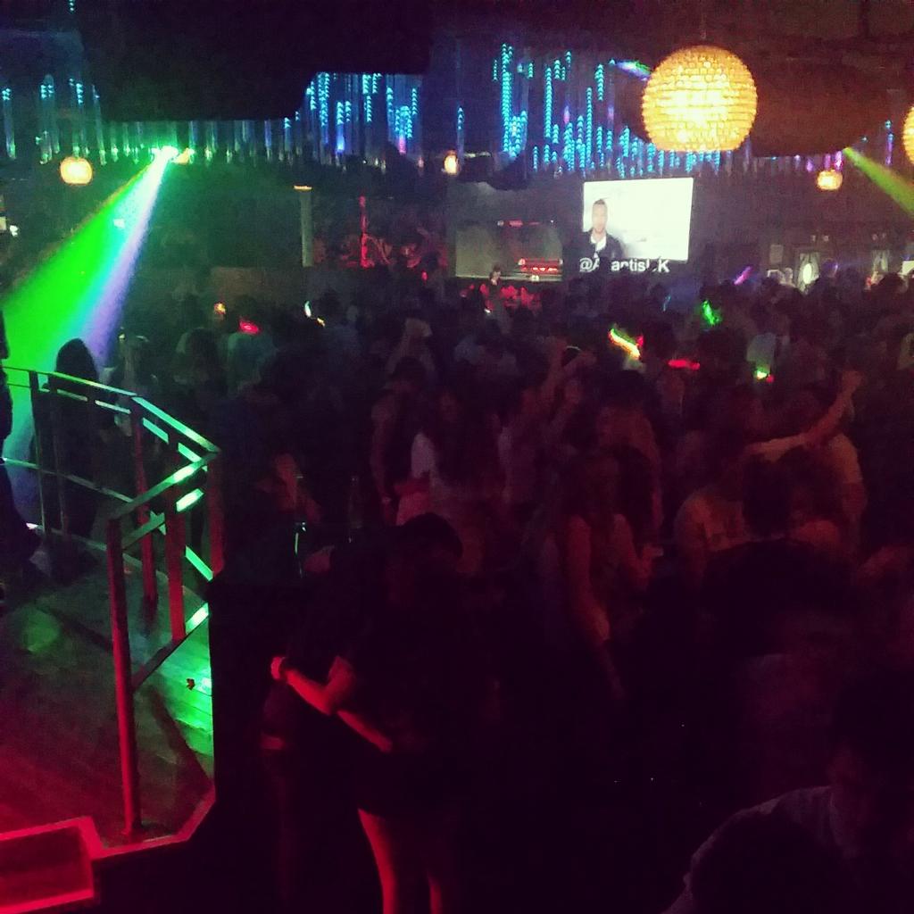 Andylscotts's tweet image. Time: 00:20am
Venue: @AtlantisUK 
Event: BeatheBudget-IamViP
@DJColinRussell @uniofbrighton @eb_student @olicrawley