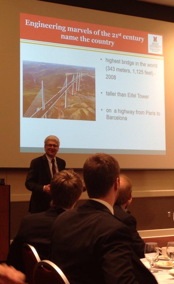 KarenMoss28's tweet photo. Dean Dollar quizzing students on Engineering marvels at Engineers Week Banquet. @EngWeekMiamiOH @MiamiUniversity http://t.co/XDHfmKKkAh