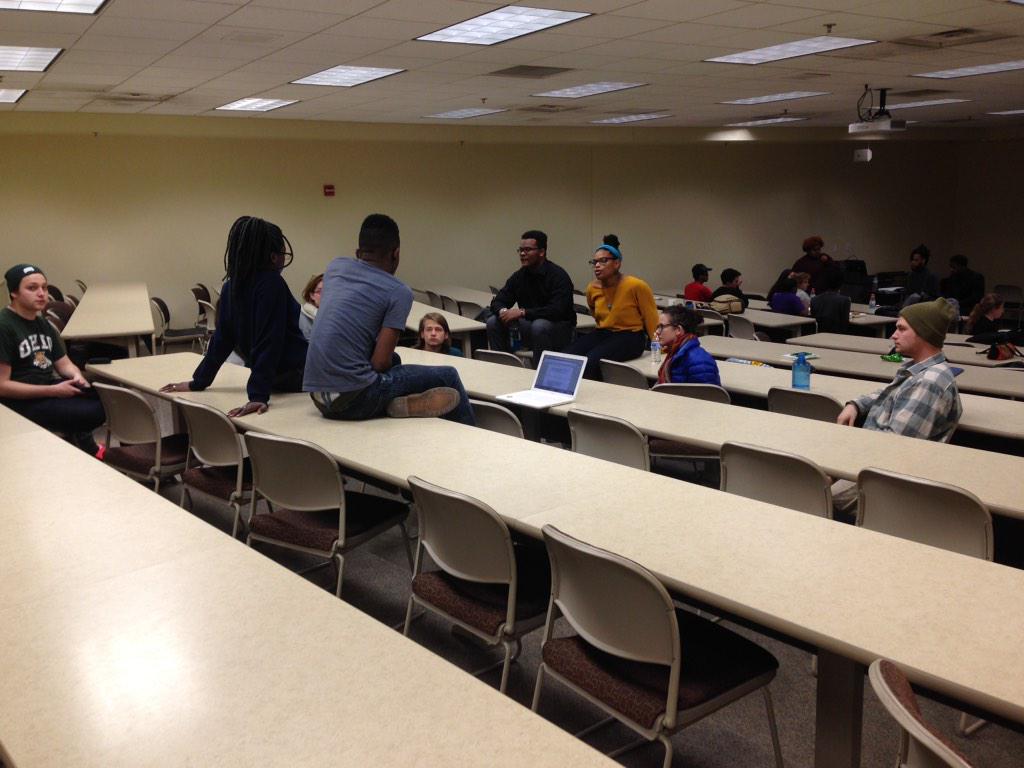 New_BLAC's tweet photo. New BLAC summit http://t.co/O9vEBrvXIJ