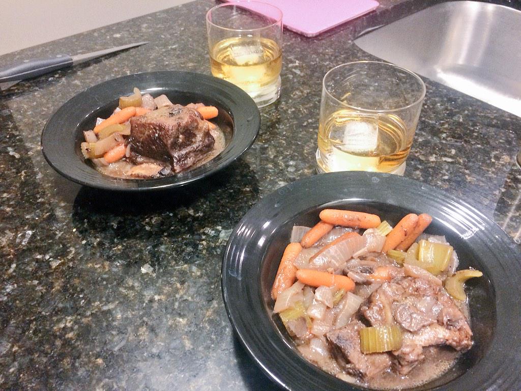 LibbyWeihsmann's tweet image. Slow-cooked short ribs (and veggies) going up on a snow day. #ThisIsHeaven #HolyMeat