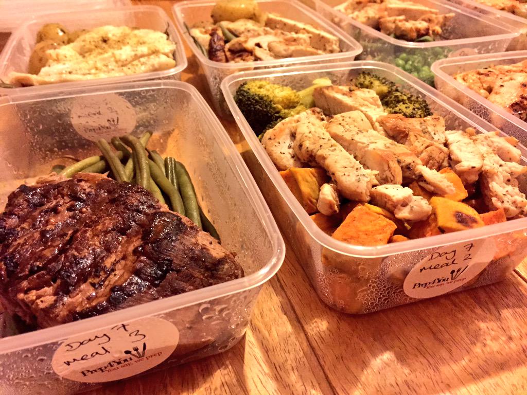 kisseyskitchen's tweet photo. Get your orders in #foodprep #bikini #customfoodprep #gym #prep4you #Bodybuilding http://t.co/OYDNWdeIqS