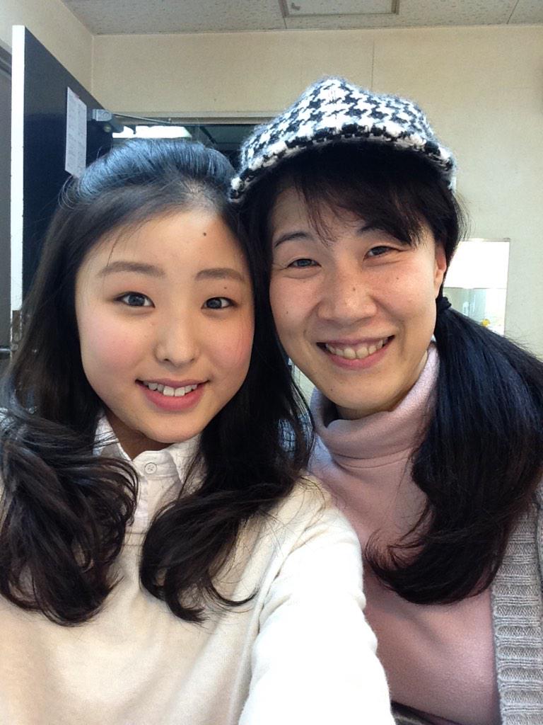 美津乃あわ Pmc野郎 独りぼっちのブルースレッドフィールド いよいよ折り返し 写真は共演している清水ひめ乃ちゃん まさに年の差親子なんだけど対等に話をするのが楽しい 彼女の精神年齢が高いのか 私が低いのか 同じ戦場で戦う愛しい同士です 美津乃あわ Pmc野郎 独りぼっちのブルースレッドフィールド いよいよ折り返し 写真は共演している清水ひめ乃ちゃん まさに年の差親子なんだけど対等に話をするのが楽しい 彼女の精神年齢が高いのか 私が低いのか 同じ戦場で戦う愛しい同士です