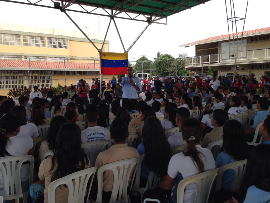 Esta tarde tuvimos una hermosa asamblea con la Federación de Educación Media de Mérida #EstudiantesConMaduroPorLaPaz