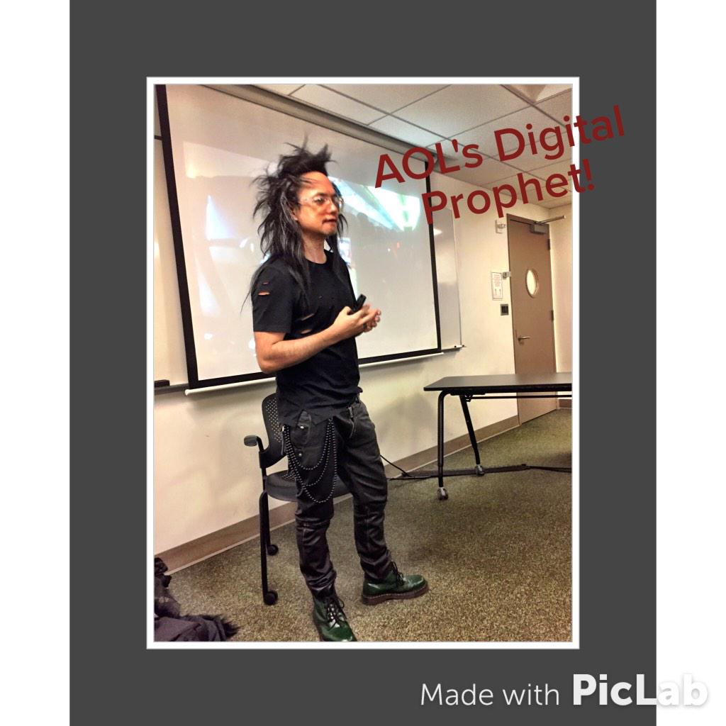 NSJournal's tweet photo. David #Shingy blows my NYU #DigitalMarketing students away w/ his ideas &amp; thoughts on the future of #digital @shingy http://t.co/ZCSmO4VnP6