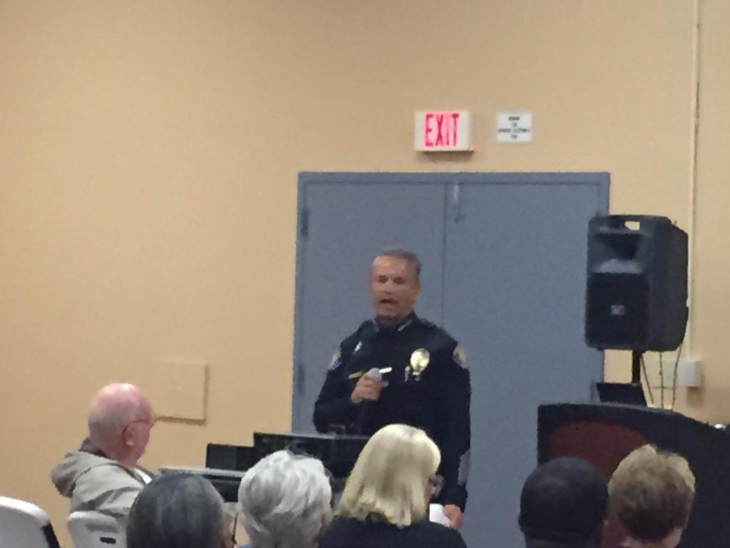 PPDECalatayud's tweet photo. Chief Sanchez speaks in support of Councilmember John J.Kennedy's District meeting.@HonJohnJKennedy @PPDChiefSanchez http://t.co/mmdLPb2h15