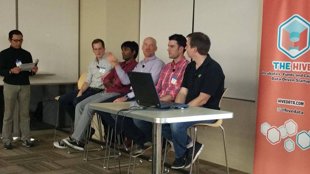 PeterCorless's tweet image. .@HiveData #LambdaArchitecture panel goes back and forth whether low-latency #BigData possible. @aerospikedb? ;)