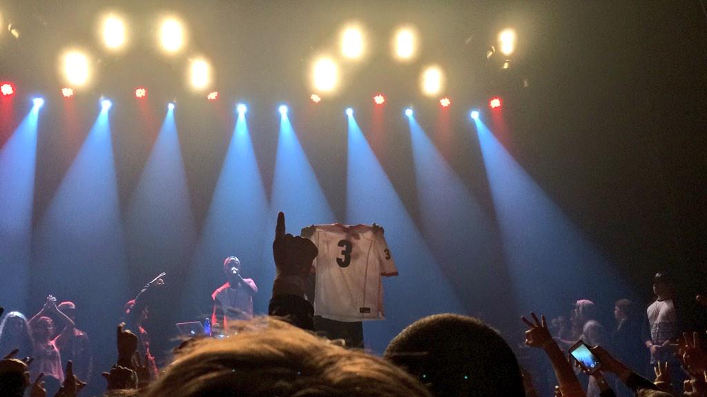 SydneyAnne_16's tweet photo. Waka knows ๐ #TGll #DGD http://t.co/jU7sAfmaVW