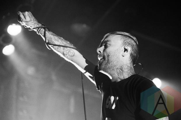 Happy 33rd birthday to Bert McCracken of ( 