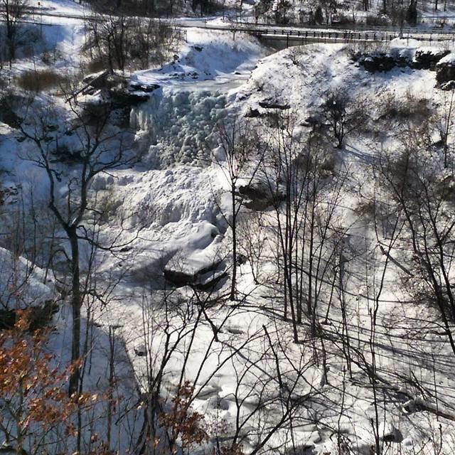CRTechnical's tweet image. .@rorytate  Our very own Albion Falls... Beautiful any time of the year!  Nice shot Matt!