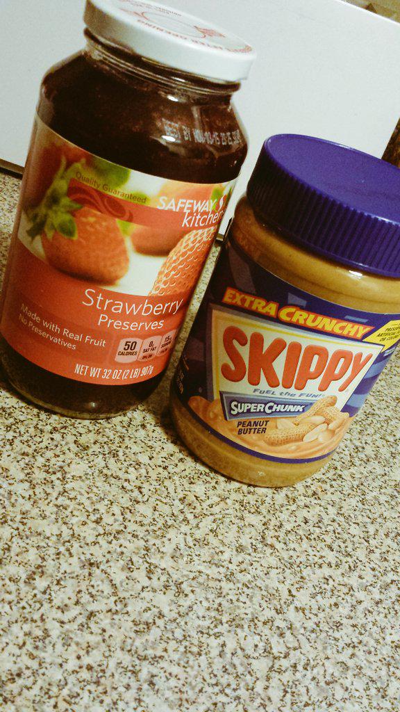 jfuerte23's tweet photo. Fat boy problem #nobueno #sorrynosorry http://t.co/elZnXL2KDJ