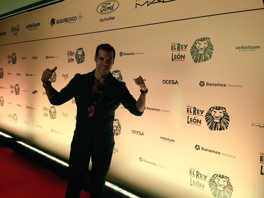 MauDeMontellano's tweet photo. #ElReyLeonMx anoche en el #LanzamientoERL A 11 semanas de que la Sabana se inaugure en México! @Noti_Teatro http://t.co/hY03Q4n7x6