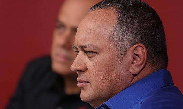 .<a href="/dcabellor/">Diosdado Cabello R</a> alerta que derecha insiste en promover matrices negativas contra Venezuela tinyurl.com/nwzm2un