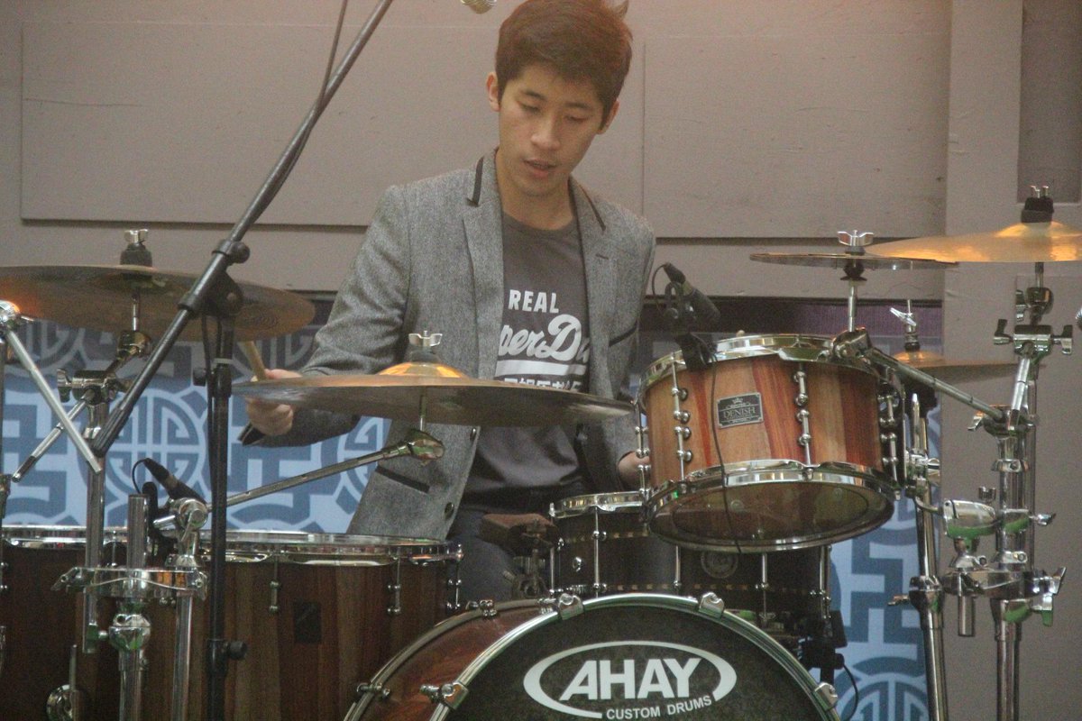ada juga bro <a href="/KevinDwi/">Kevin Dwi</a> performing solo drum nih #BekasiDrumsOut