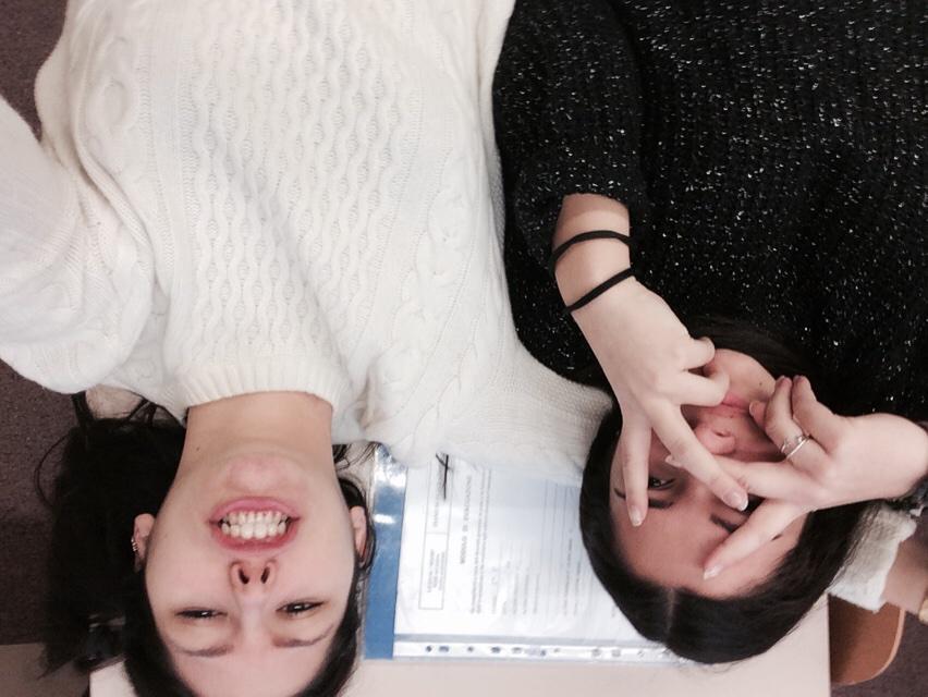 letiziacrociati's tweet photo. Coniugi 👭💍 #orabuca http://t.co/R95CLyXzku
