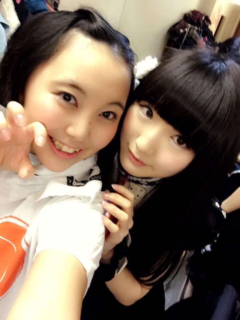 この前の写真！じゅじゅのねうさんとしらいさんと💓
やっぱ可愛いー(*´꒳`*)じゅじゅさんとは、よくライブで一緒になってお話ししたり出来たから寂しいな！！😭2人ともありがとうございました( ᵘ ᵕ ᵘ ⁎)