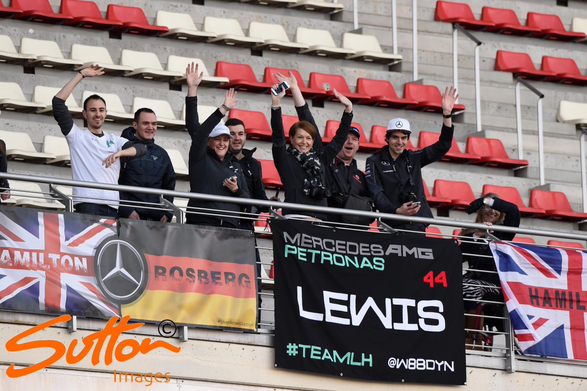 MSI_Images's tweet image. Fans awaiting track action kitted out in @MercedesAMGF1 team wear @Circuitcat_eng #F1