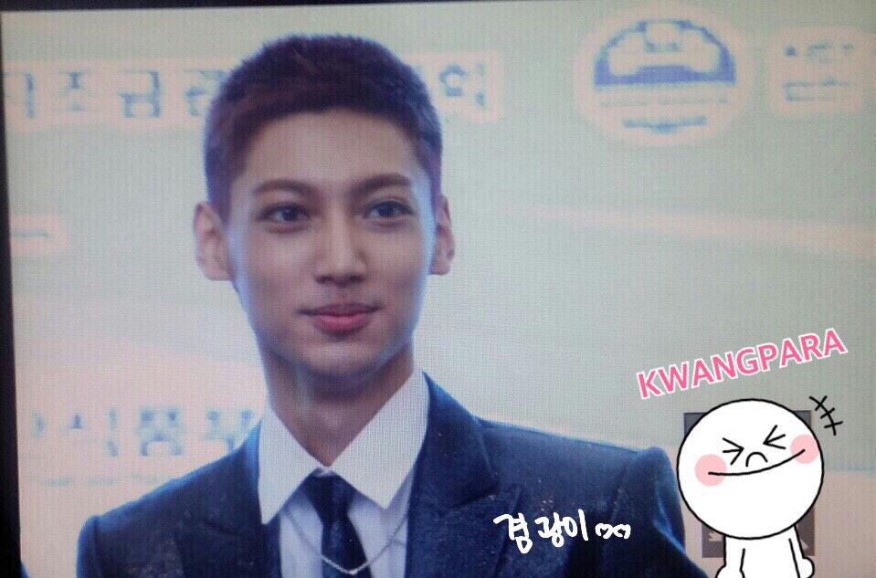 B-weHDeUUAAliXK.jpg:large