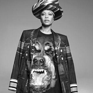 Happy birthday my mama Erykah Badu!!! xoxo 