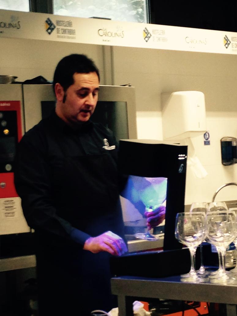 Santiago Ramírez, profesor en Gamarra, nos habla del frío en la hostelería y Articube con <a href="/CarrieBradshaw/">mmmm</a> <a href="/FonFraile/">Alfonso Fraile</a>