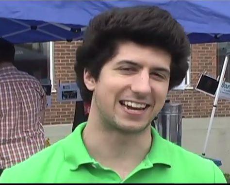 SimonLanglois's tweet photo. @SherWeb I prefer the full afro ;) http://t.co/5IBSYpP17p