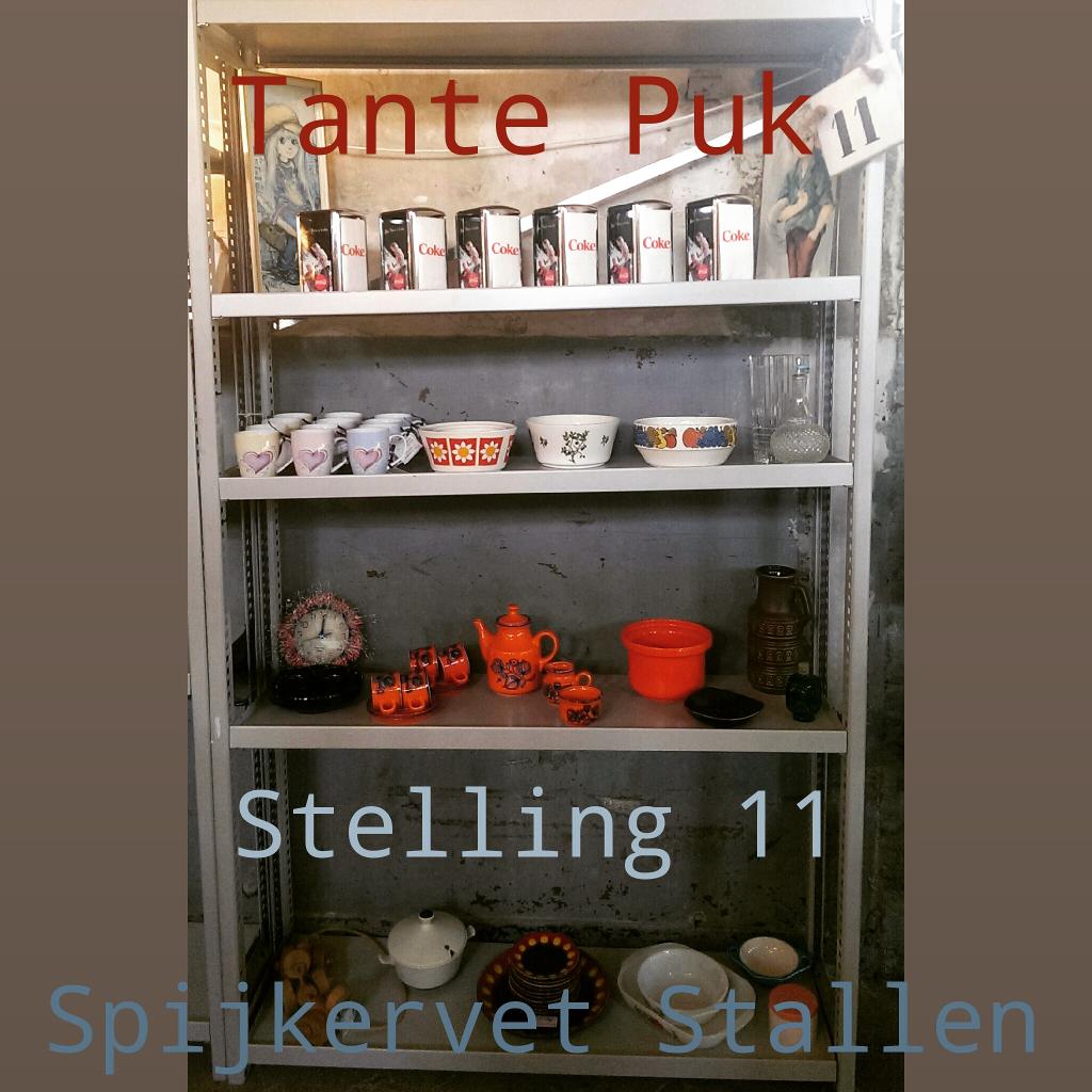 Stelling ingericht in de <a href="/Spijkervetstal/">Spijkervet Stallen</a> #Steenwijk met oa #CocaCola servetten houders en #servies!
