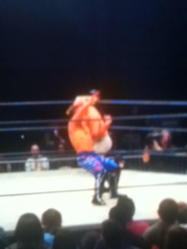 JS_Lucha's tweet image. #americanwolf davey richards doing his thing!