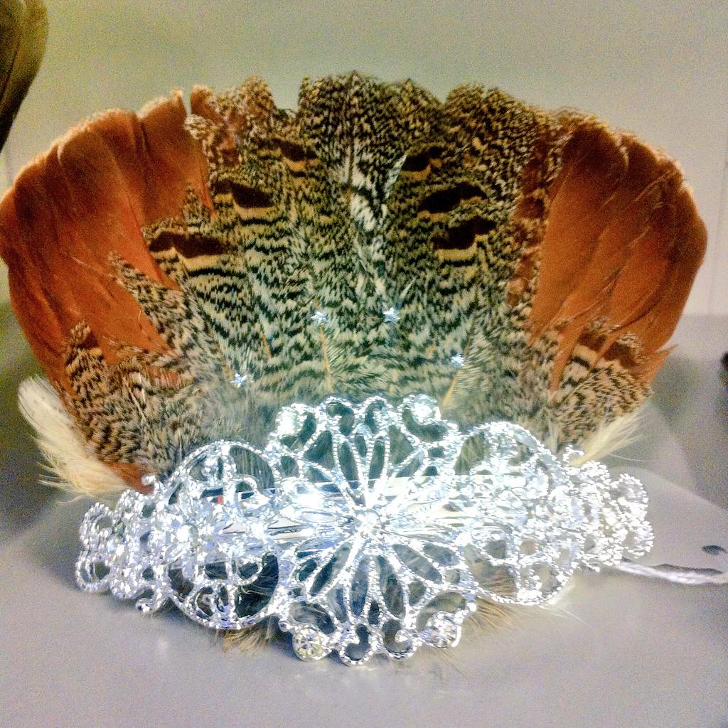 RagamuffinCraft's tweet photo. Here's the gorgeous English Partridge tail that I've been working with. It's so cute!! http://t.co/SVRhBFt115