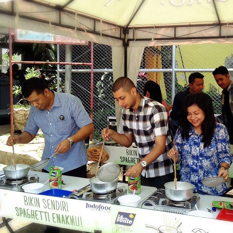 Bikin sendiri pasta lo! <a href="/syarif_feb/">syarif hidayatullah</a> <a href="/irany_w/">irany windhyastiti</a> <a href="/Fikryano/">Fikriano Ronaldo</a> <a href="/ilonaagnez/">ines manurung</a> <a href="/JosephineAgatha/">Agatha Josephine</a> @ndollzrullz <a href="/LaFontePronto/">LaFonte Pronto</a>