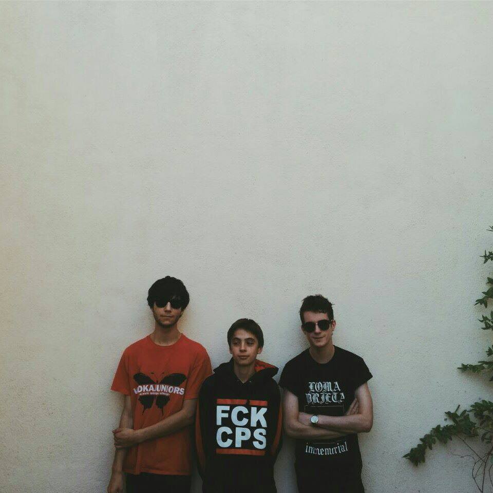 Vídeo: Please Wait (<a href="/PleaseWaitBand/">Please Wait</a>) - 'Overdose' (Directo) ctrlrockmag.com/noticias/video… /cc <a href="/desertpearlbcn/">Desert Pearl Union</a> <a href="/BTVBarcelona/">BalconyTV Barcelona</a>