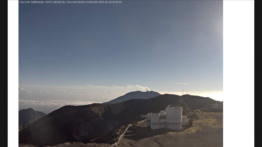 carocent's tweet photo. El volcán Turrialba echando "humito" visto desde la cámara del Volcán Irazú 😃@OVSICORI_UNA @El_Irazu http://t.co/lCqpAf3rIj
